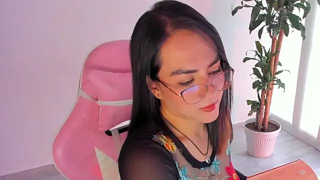 Snapshot of Sofi_Martinezz0 chatting on September 14, 2025, 7:47 pm Sofi Martinezz0 online show from September 14, 2025, 7:47 pm