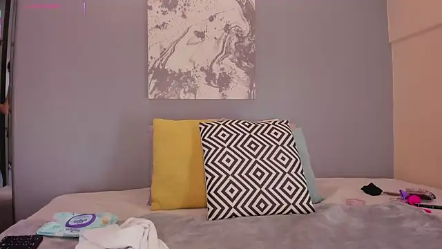 LynnSam  online show from October 25, 2025, 11:16 pm