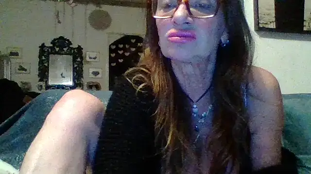 gildamilf online show from March 10, 2026, 7:07 pm