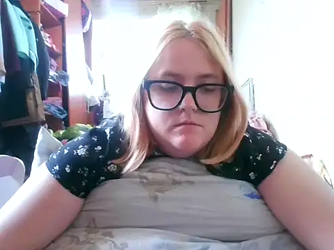 DesireMelissa online show from October 7, 2025, 8:15 am