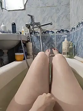Snapshot of DesireMelissa chatting on May 16, 2026, 6:29 pm DesireMelissa online show from May 16, 2026, 6:29 pm