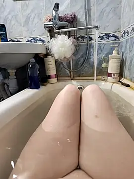 Snapshot of DesireMelissa chatting on February 13, 2026, 9:42 am DesireMelissa online show from February 13, 2026, 9:42 am