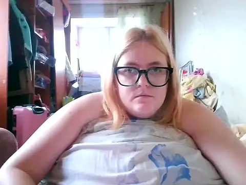 DesireMelissa online show from October 16, 2025, 9:50 am