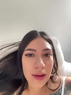 Latina vanessa online show from December 14, 2025, 9:42 pm