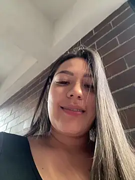 Latina vanessa online show from April 15, 2026, 10:43 pm