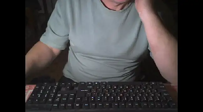 vlad196868 online show from February 21, 2025, 4:48 pm