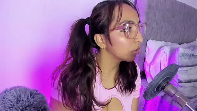 Leticia brownn1 online show from March 29, 2026, 4:52 pm