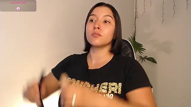 Snapshot of Zetrionn chatting on December 31, 2024, 8:02 pm Zetrionn online show from December 31, 2024, 8:02 pm