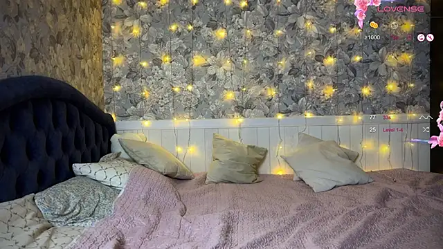 ChloeMillerMeow online show from February 25, 2025, 4:46 pm