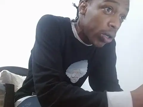 Larry-n-clouds online show from February 8, 2026, 2:15 pm