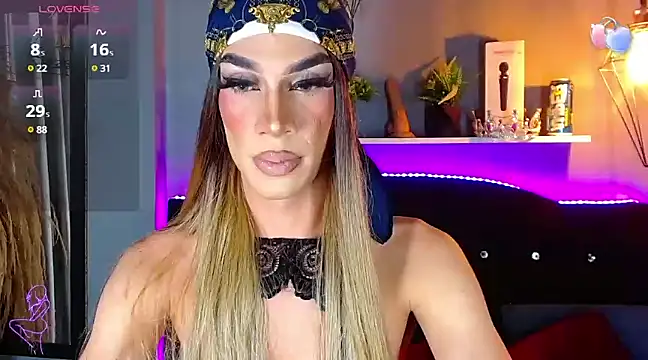 Snapshot of camila_hootie chatting on February 20, 2025, 8:50 am camila hootie online show from February 20, 2025, 8:50 am