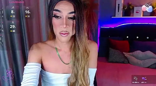 Snapshot of camila_hootie chatting on March 10, 2025, 3:34 am camila hootie online show from March 10, 2025, 3:34 am