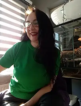Snapshot of CamilleDesire chatting on March 19, 2025, 4:45 pm CamilleDesire online show from March 19, 2025, 4:45 pm