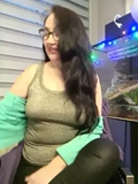 Snapshot of CamilleDesire chatting on October 6, 2025, 5:13 pm CamilleDesire online show from October 6, 2025, 5:13 pm