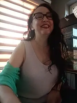 Snapshot of CamilleDesire chatting on September 30, 2025, 4:46 pm CamilleDesire online show from September 30, 2025, 4:46 pm