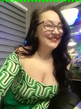 Snapshot of CamilleDesire chatting on February 10, 2025, 5:41 pm CamilleDesire online show from February 10, 2025, 5:41 pm