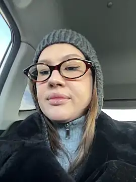 RinaCat online show from November 14, 2025, 5:44 am