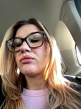 RinaCat online show from September 30, 2025, 5:24 am