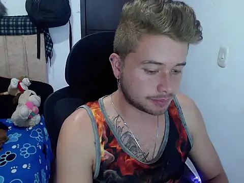 JOHANLEON1 online show from October 2, 2025, 9:51 pm