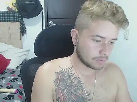 JOHANLEON1 online show from October 14, 2025, 3:56 pm