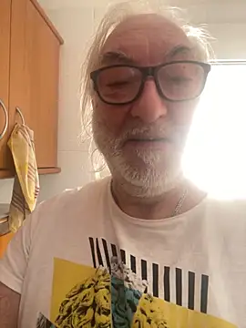 EroticVenetian online show from April 1, 2026, 1:41 pm