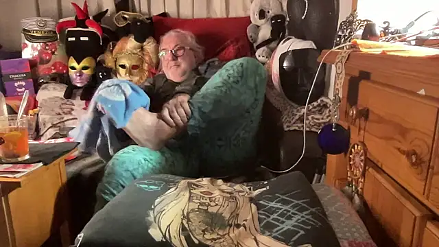 Snapshot of EroticVenetian chatting on January 17, 2026, 8:23 pm EroticVenetian online show from January 17, 2026, 8:23 pm