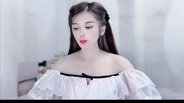 Snapshot of VIWVI chatting on June 11, 2026, 5:04 am VIWVI online show from June 11, 2026, 5:04 am