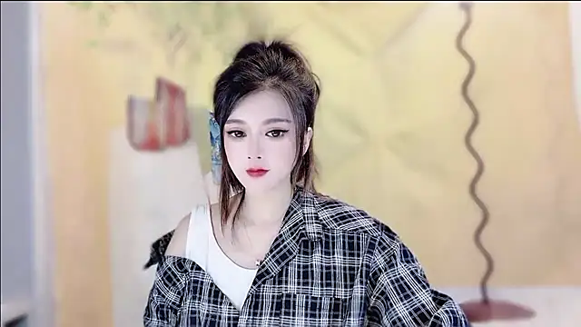 Snapshot of VIWVI chatting on November 25, 2025, 4:35 am VIWVI online show from November 25, 2025, 4:35 am