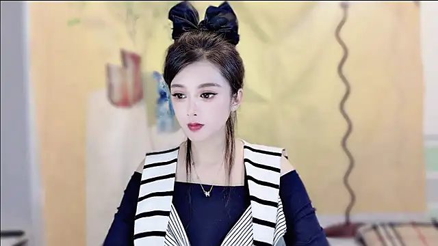 Snapshot of VIWVI chatting on November 6, 2025, 5:00 am VIWVI online show from November 6, 2025, 5:00 am