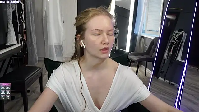 Snapshot of Alexandra_Demore chatting on June 15, 2026, 7:46 pm Alexandra Demore online show from June 15, 2026, 7:46 pm