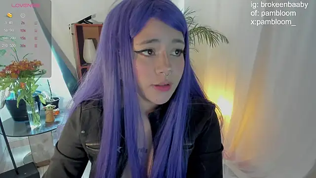 Snapshot of droolingdollfacee chatting on February 20, 2025, 4:36 pm droolingdollfacee online show from February 20, 2025, 4:36 pm
