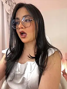 Snapshot of montmariana chatting on October 6, 2025, 1:51 am montmariana online show from October 6, 2025, 1:51 am