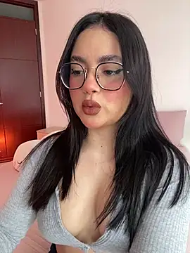 montmariana online show from February 13, 2026, 3:23 pm