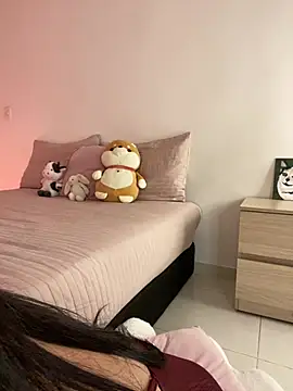 Snapshot of montmariana chatting on June 11, 2026, 12:32 am montmariana online show from June 11, 2026, 12:32 am