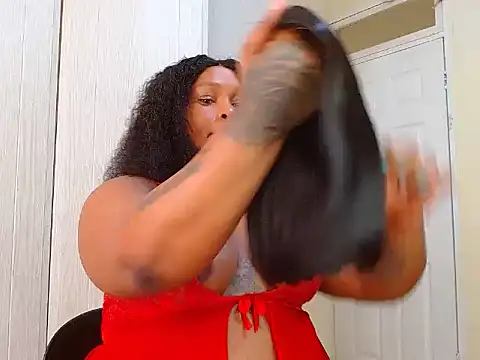 Snapshot of curvycloe1 chatting on November 25, 2025, 4:57 am curvycloe1 online show from November 25, 2025, 4:57 am