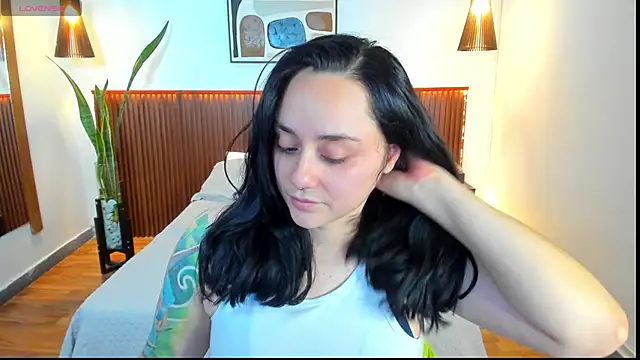 KatherineBond online show from September 30, 2025, 8:37 pm