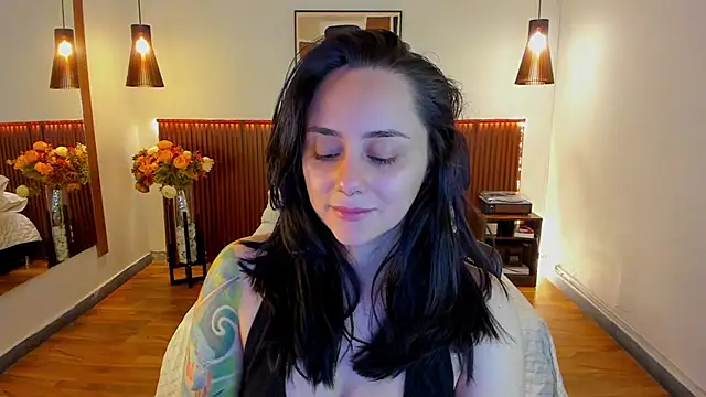 Snapshot of KatherineBond chatting on June 16, 2026, 6:41 pm KatherineBond online show from June 16, 2026, 6:41 pm