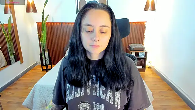 KatherineBond online show from October 22, 2025, 7:35 pm