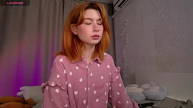 Snapshot of Evaa_Moonn_ chatting on September 14, 2025, 11:27 pm Evaa Moonn  online show from September 14, 2025, 11:27 pm