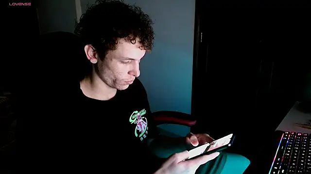 Snapshot of deividcloud36 chatting on May 10, 2026, 12:14 am deividcloud36 online show from May 10, 2026, 12:14 am