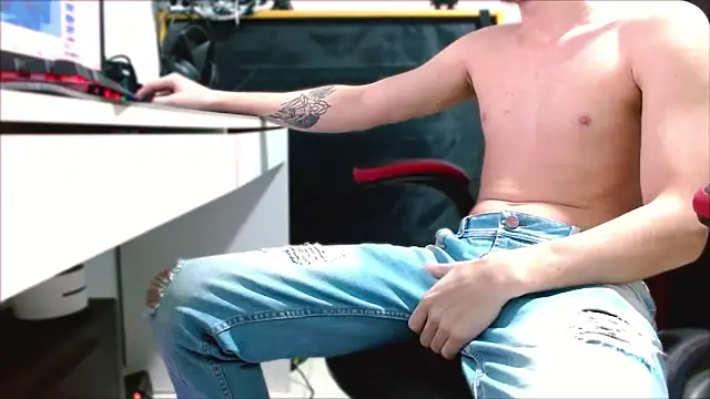 Snapshot of deividcloud36 chatting on March 1, 2026, 5:46 pm deividcloud36 online show from March 1, 2026, 5:46 pm