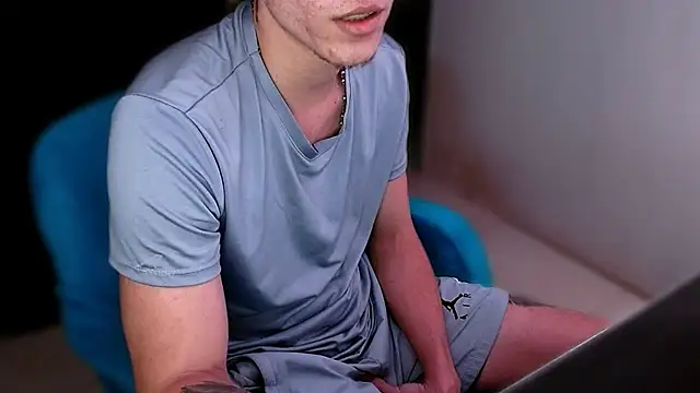 deividcloud36 online show from November 13, 2025, 11:52 pm