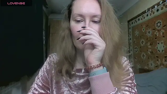 Snapshot of AnnaXLovers chatting on December 14, 2025, 10:32 am AnnaXLovers online show from December 14, 2025, 10:32 am