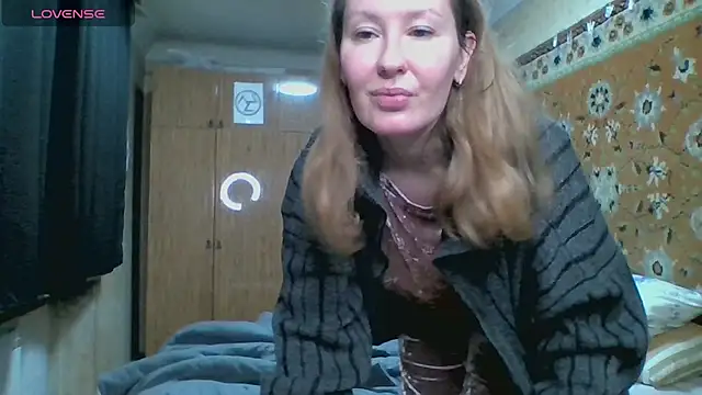 Snapshot of AnnaXLovers chatting on January 14, 2026, 10:08 am AnnaXLovers online show from January 14, 2026, 10:08 am