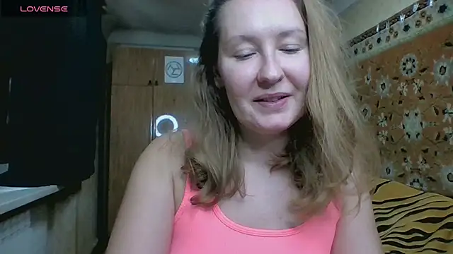 Snapshot of AnnaXLovers chatting on October 27, 2025, 10:27 am AnnaXLovers online show from October 27, 2025, 10:27 am