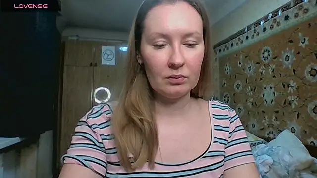 Snapshot of AnnaXLovers chatting on April 10, 2026, 8:10 am AnnaXLovers online show from April 10, 2026, 8:10 am