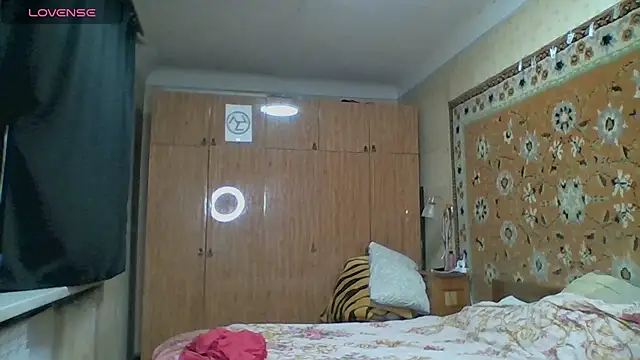 Snapshot of AnnaXLovers chatting on November 13, 2025, 3:49 pm AnnaXLovers online show from November 13, 2025, 3:49 pm