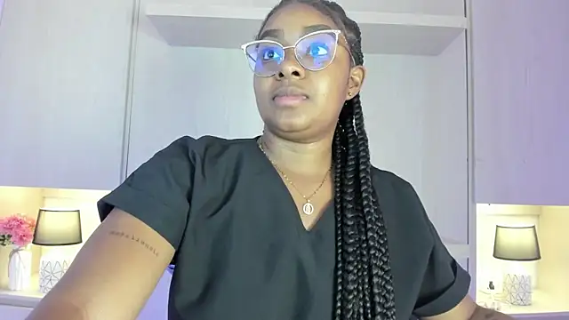 tamaraa smiith online show from October 1, 2025, 7:40 pm