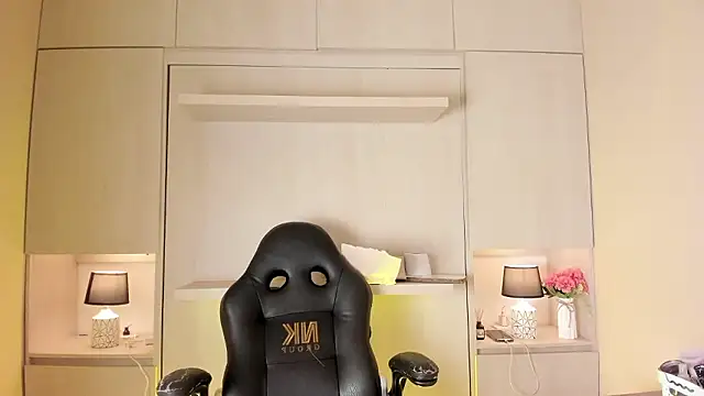 tamaraa smiith online show from January 8, 2026, 7:42 pm