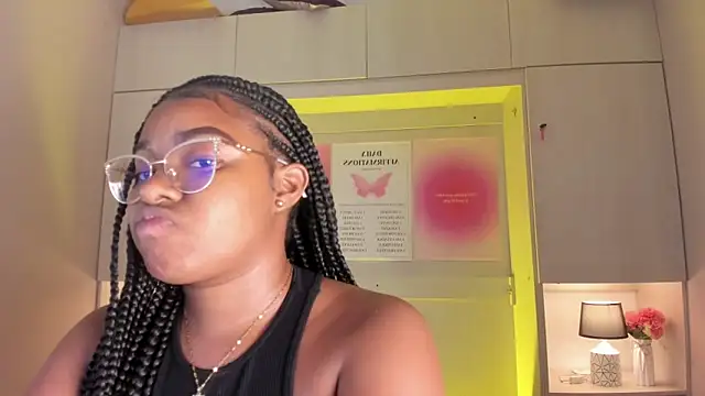 tamaraa smiith online show from March 8, 2026, 2:04 am